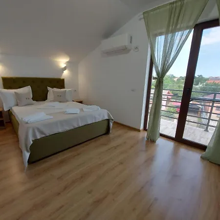 Guest house Opal