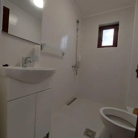 بيت ضيافة Opal توزلا